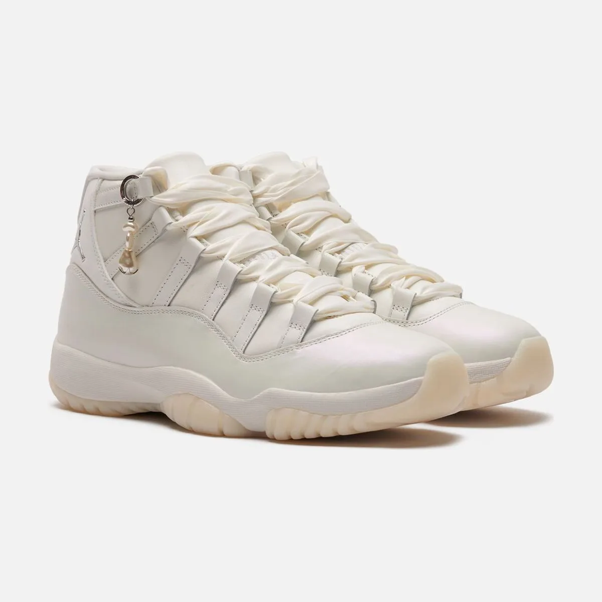 Кроссовки Jordan Wmns Air Jordan 11 Retro