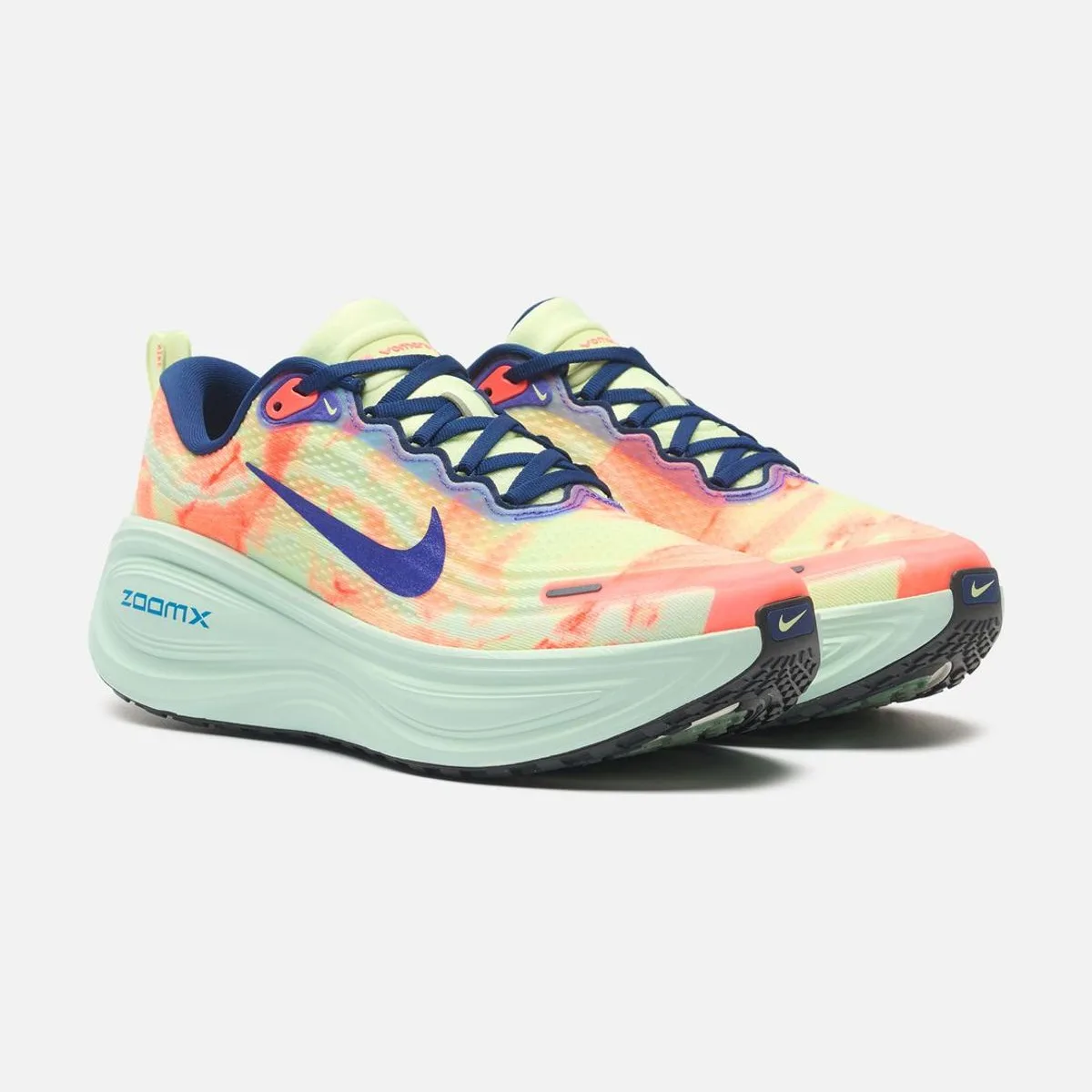 Кроссовки Nike Vomero Plus