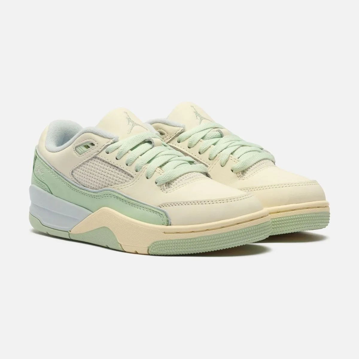 Кроссовки Jordan Wmns Jordan Flight Court