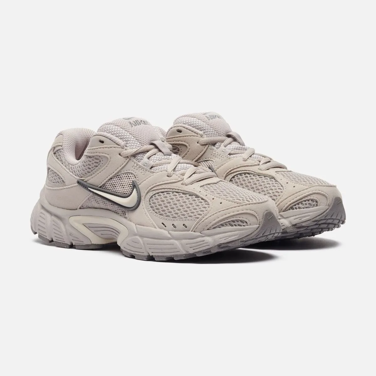 Кроссовки Nike Wmns V5 RNR