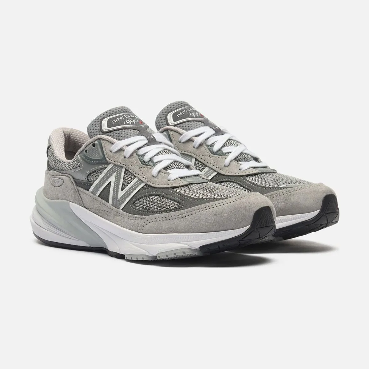 Женские кроссовки New Balance W990GL6
