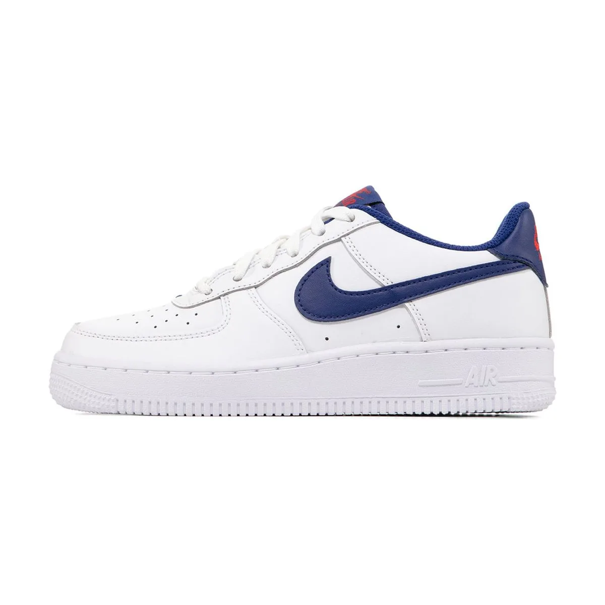 Подростковые кроссовки Nike Air Force 1