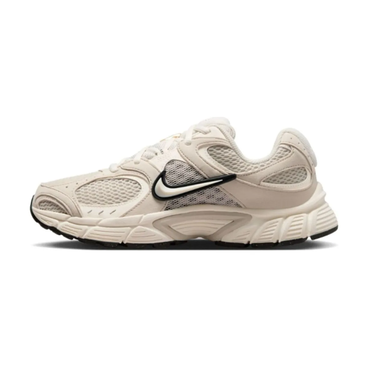 Женские кроссовки Nike V5 RNR Suede