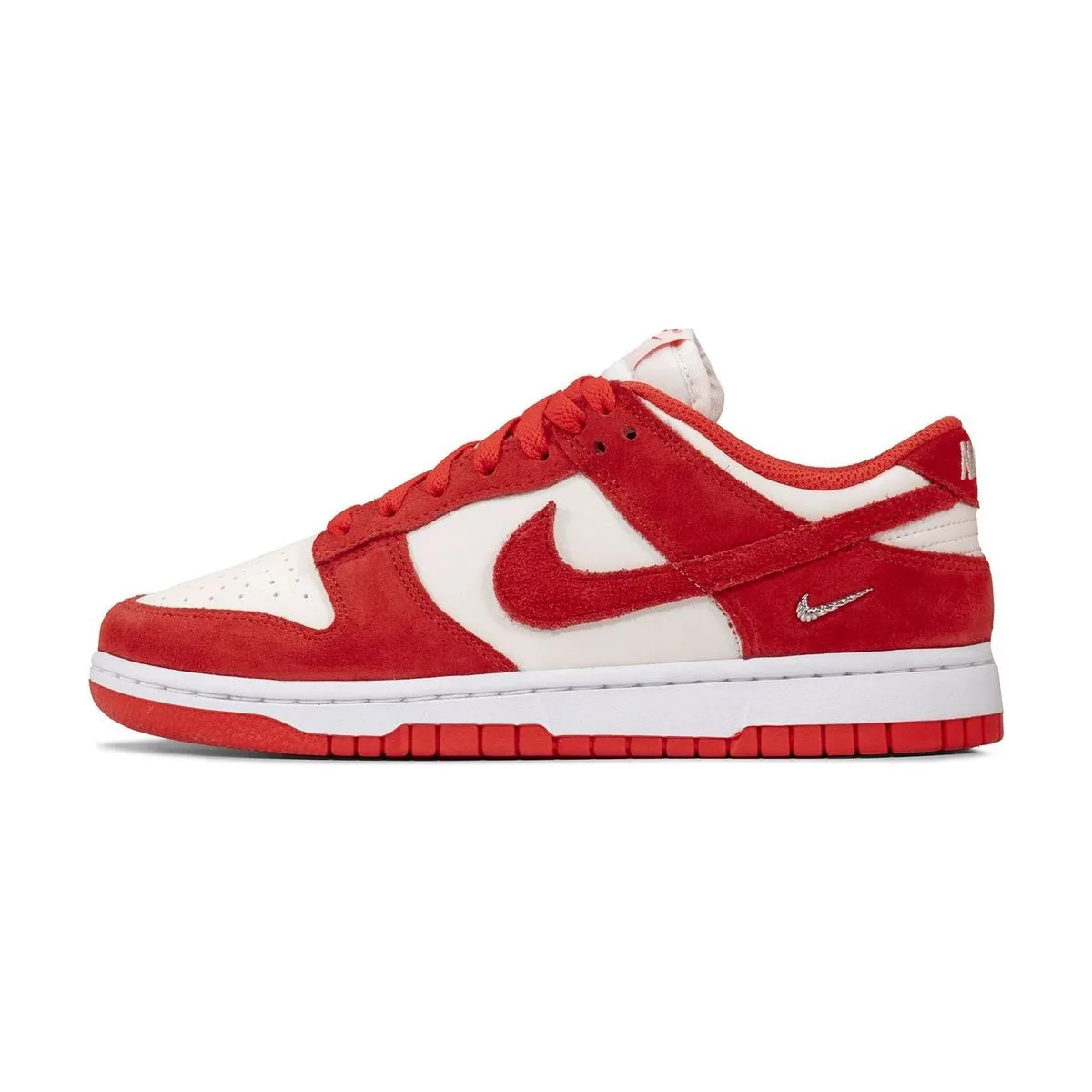 Женские кроссовки Nike Dunk Low
