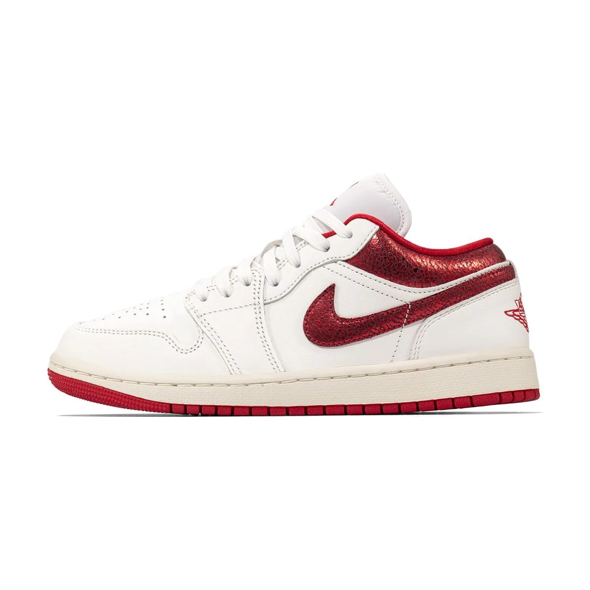 Женские кроссовки Air Jordan 1 Low SE