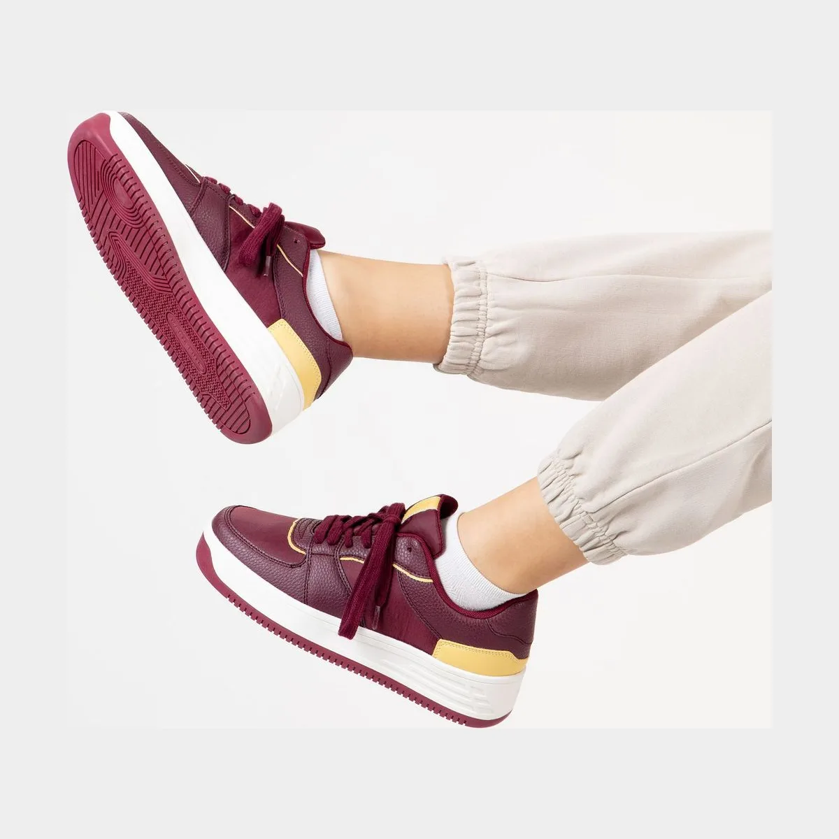 Женские кроссовки STREETBEAT Empower Nylon