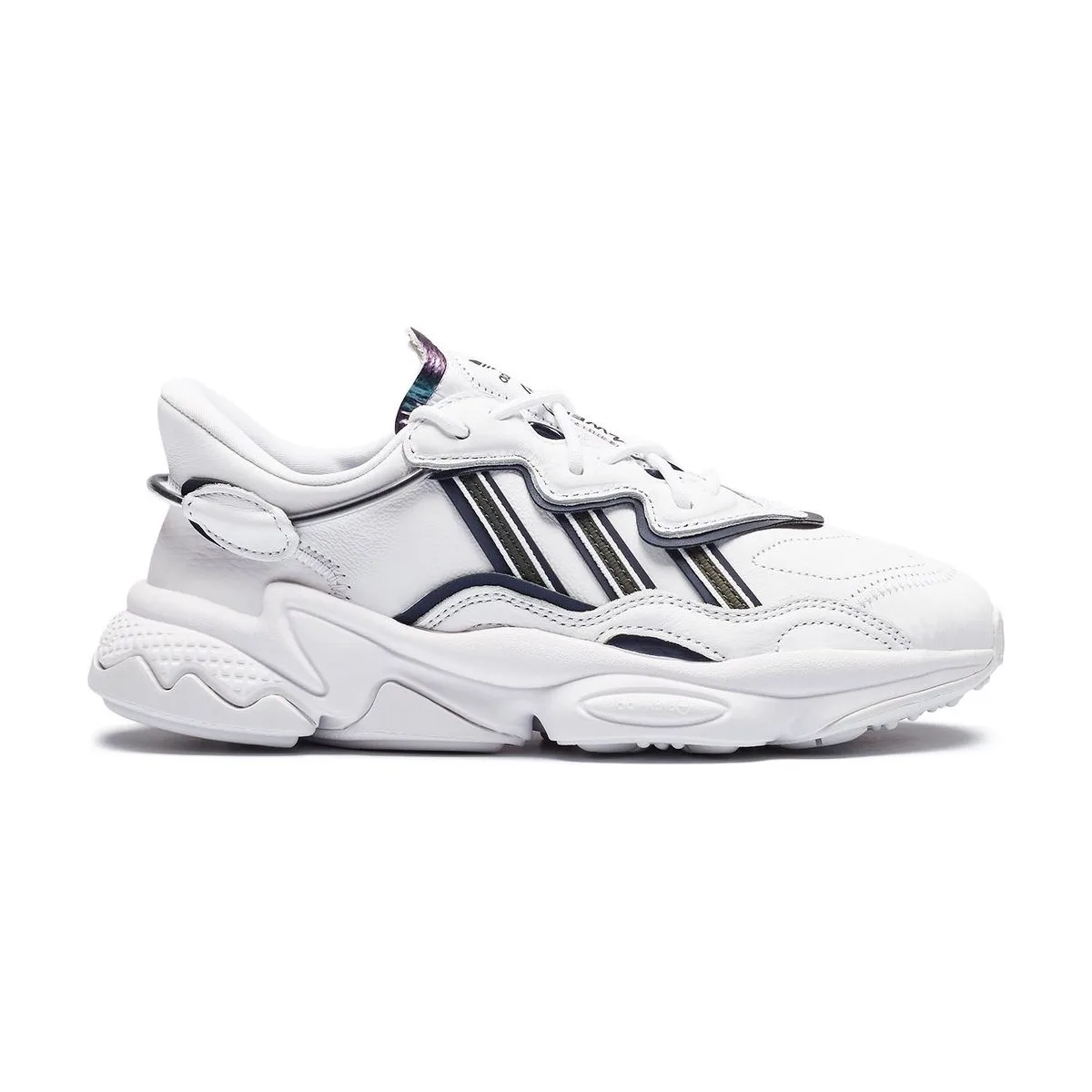 Женские кроссовки adidas OZWEEGO